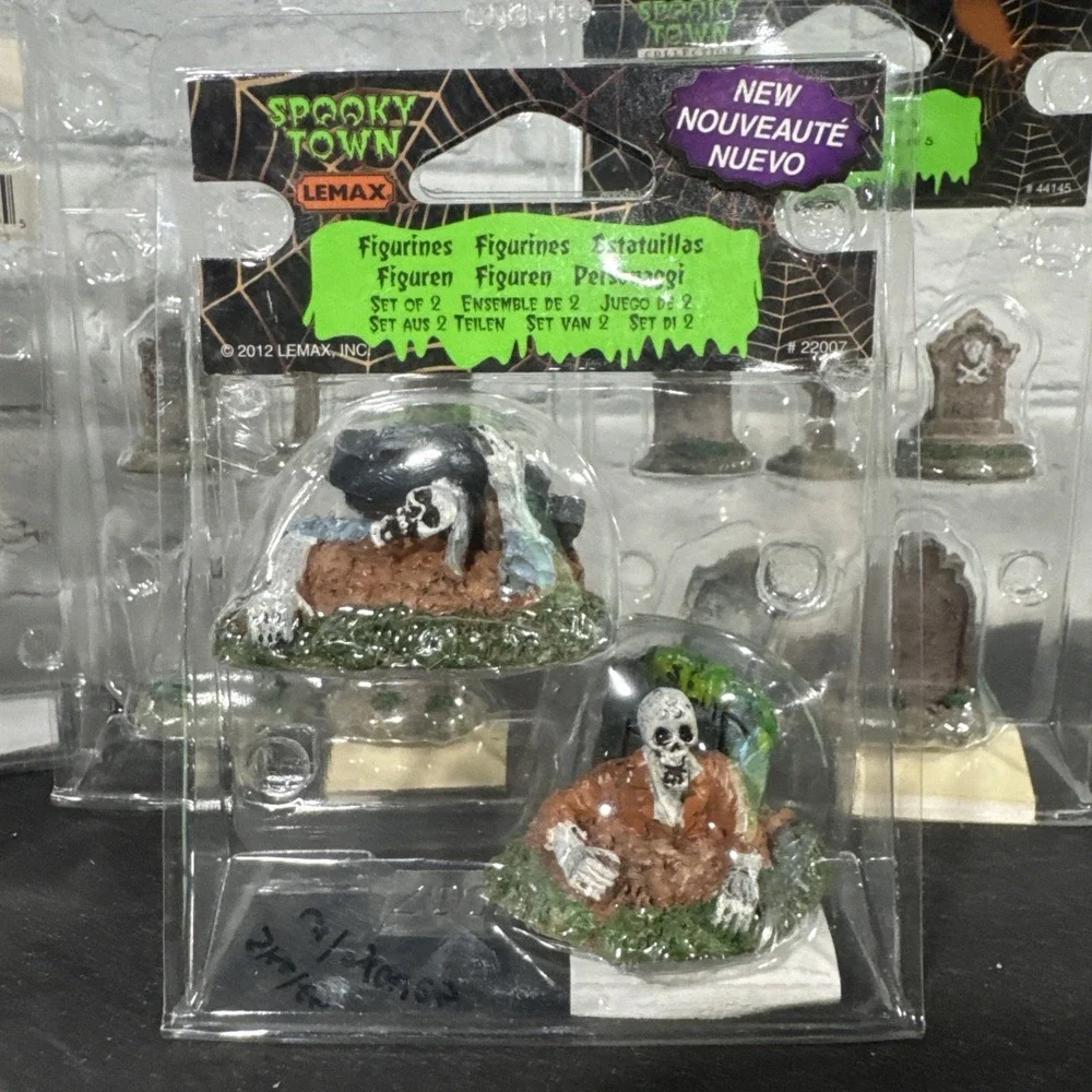 Lemax Spooky Town Halloween Accessory Figure Lot Cemetery Graveyard Tombstones